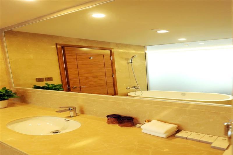 Shenzhen Baoan Plus Gems Cube Hotel Eksteriør bilde